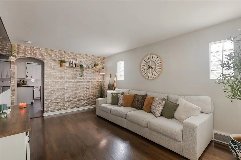 4031 Park Avenue Brookfield IL 60513