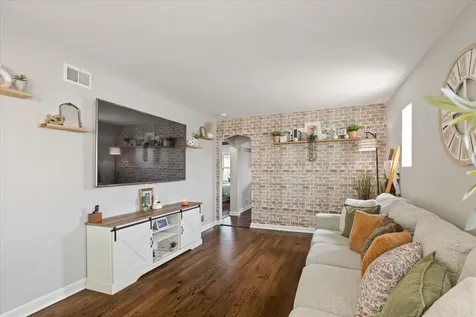 4031 Park Avenue Brookfield IL 60513