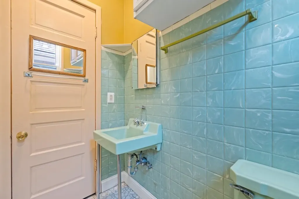 4320 South Marshfield Avenue Chicago IL 60609