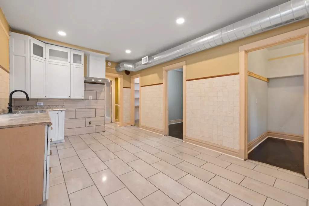 4320 South Marshfield Avenue Chicago IL 60609