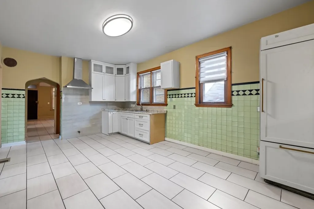 4320 South Marshfield Avenue Chicago IL 60609