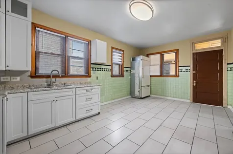4320 South Marshfield Avenue Chicago IL 60609