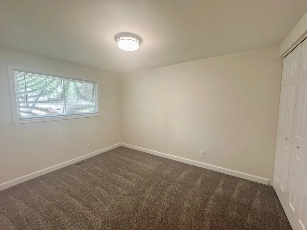 317 Hadleigh Road Bolingbrook IL 60440