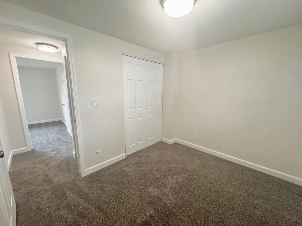317 Hadleigh Road Bolingbrook IL 60440