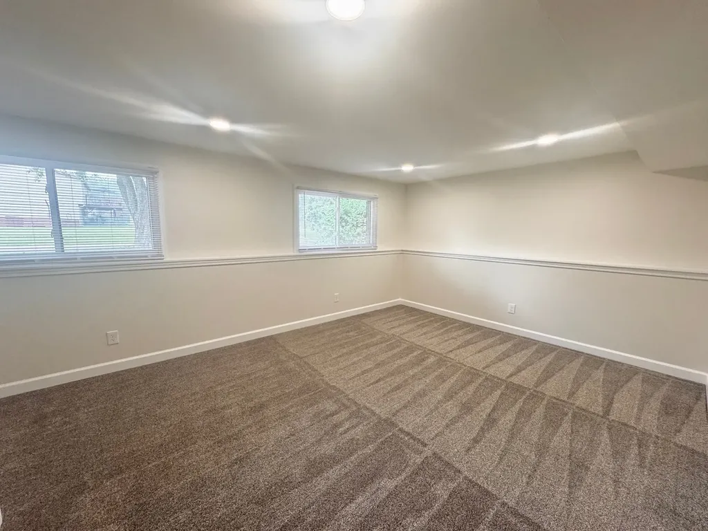 317 Hadleigh Road Bolingbrook IL 60440