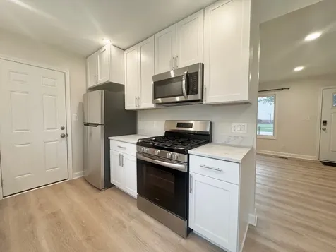 317 Hadleigh Road Bolingbrook IL 60440