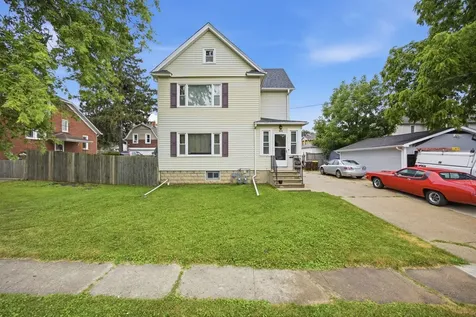 616 South Jefferson Street Woodstock IL 60098