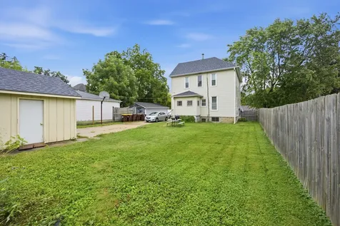 616 South Jefferson Street Woodstock IL 60098