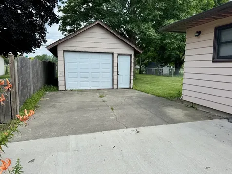 1704 19TH Avenue Sterling IL 61081