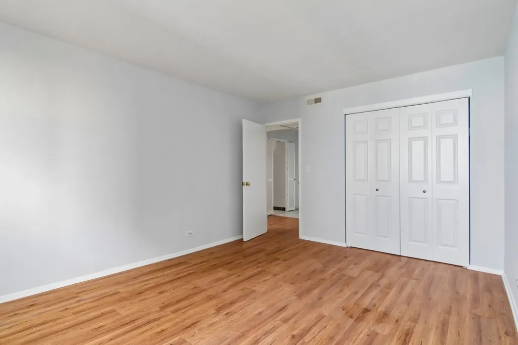 6301 North Sheridan Road Chicago IL 60660