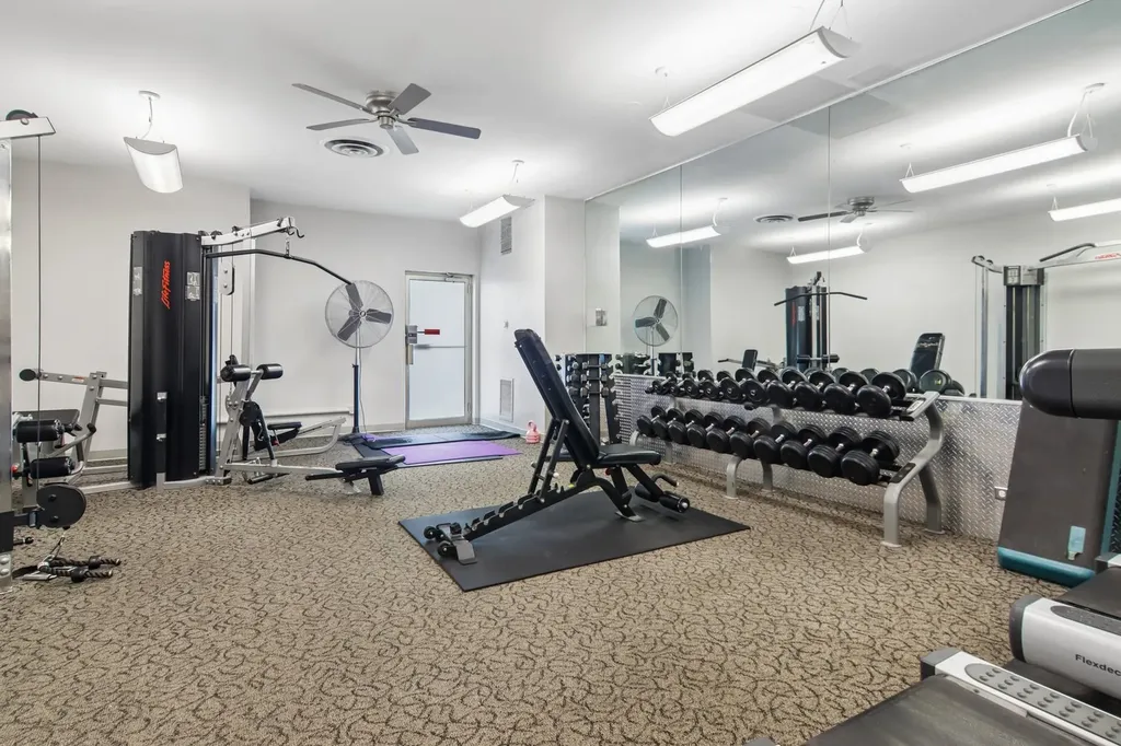 6301 North Sheridan Road Chicago IL 60660