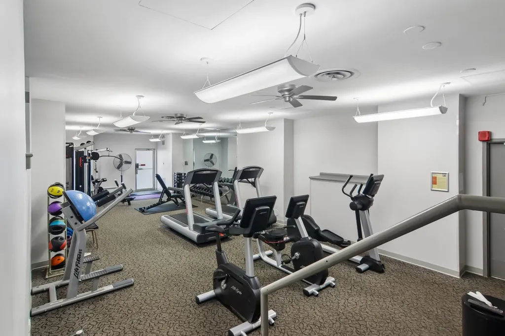 6301 North Sheridan Road Chicago IL 60660