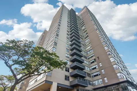 6301 North Sheridan Road Chicago IL 60660