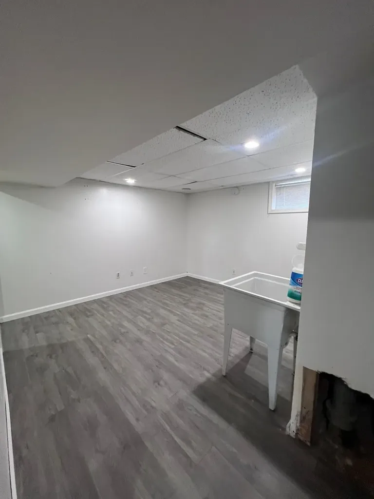 1127 Howell Place Aurora IL 60505