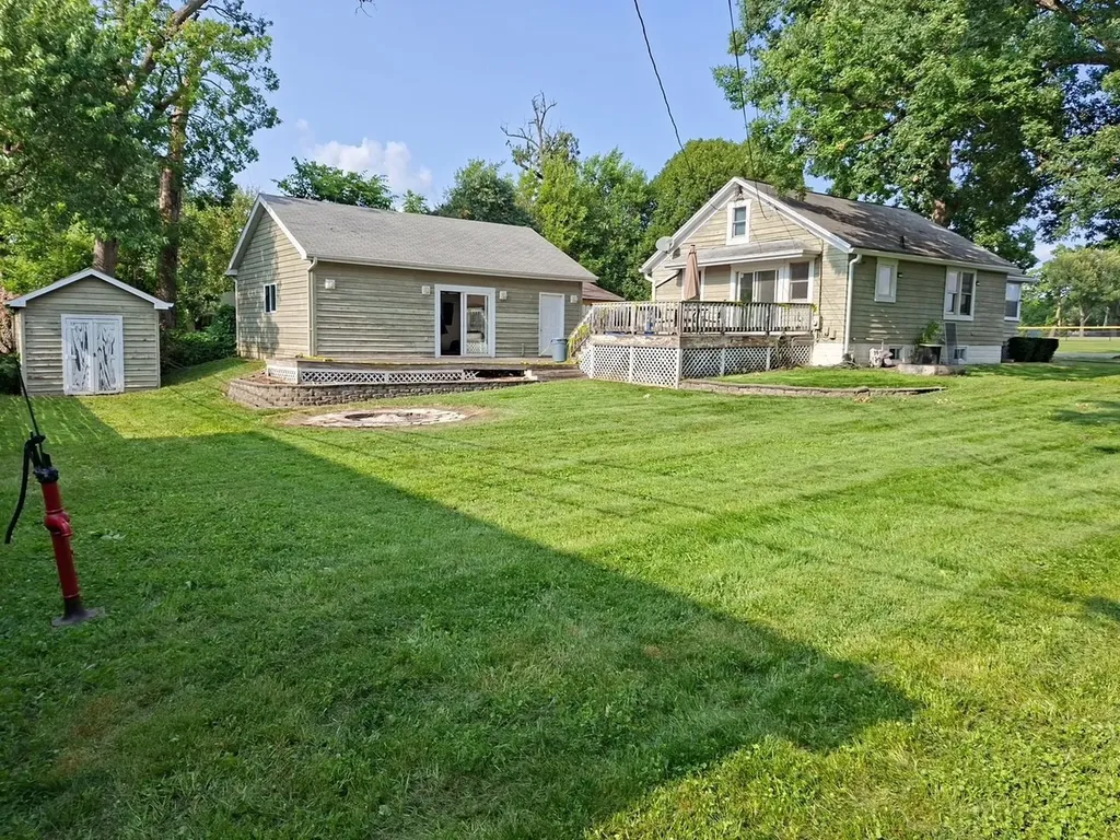1127 Howell Place Aurora IL 60505