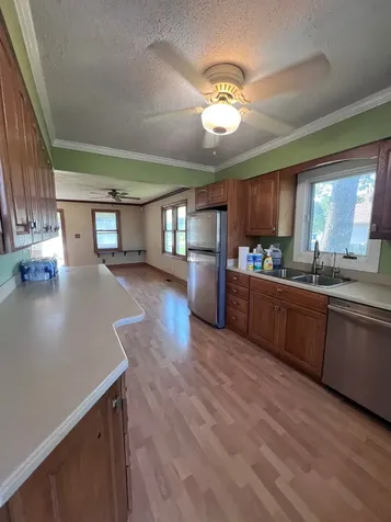 1127 Howell Place Aurora IL 60505