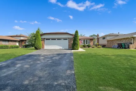 8840 Leslie Drive Orland Hills IL 60487
