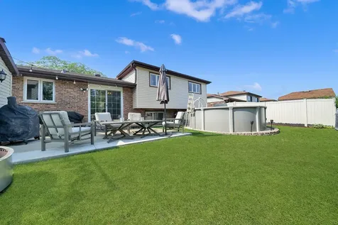 8840 Leslie Drive Orland Hills IL 60487