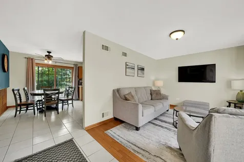 8840 Leslie Drive Orland Hills IL 60487