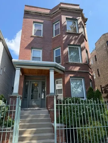 1632 West Nelson Street Chicago IL 60657
