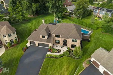 392 Crestwood Court Wood Dale IL 60191