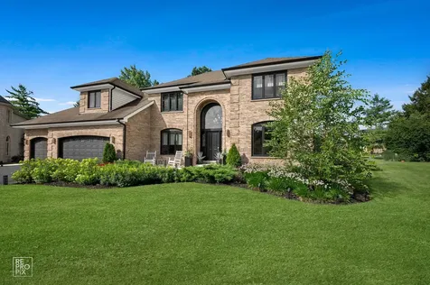 392 Crestwood Court Wood Dale IL 60191