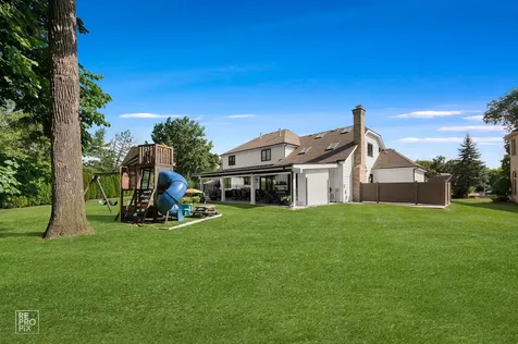 392 Crestwood Court Wood Dale IL 60191