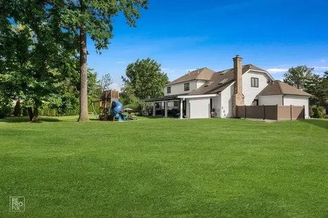 392 Crestwood Court Wood Dale IL 60191