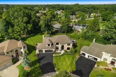 392 Crestwood Court Wood Dale IL 60191
