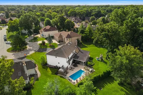 392 Crestwood Court Wood Dale IL 60191