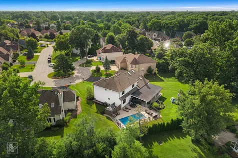 392 Crestwood Court Wood Dale IL 60191