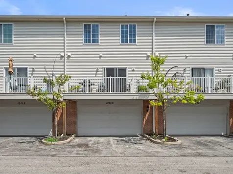 10228 Camden Lane Bridgeview IL 60455