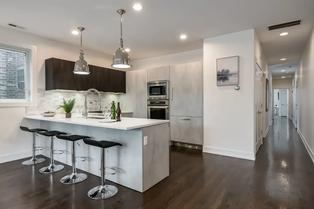 2210 West Chicago Avenue Chicago IL 60622