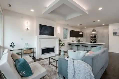 2210 West Chicago Avenue Chicago IL 60622