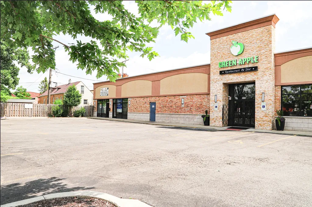2418 West Cermak Road Chicago IL 60608