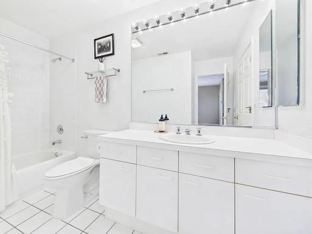 1445 South Indiana Avenue Chicago IL 60605