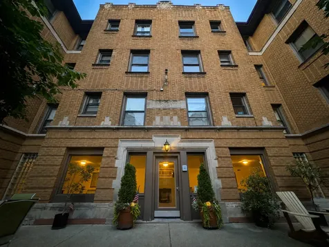 7715 North Hermitage Avenue Chicago IL 60626