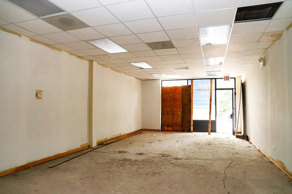 2418 West Cermak Road Chicago IL 60608