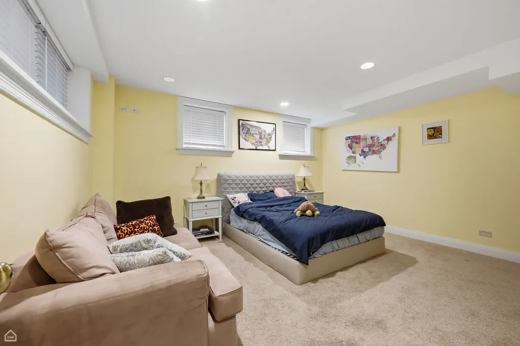 4900 South Kimbark Avenue Chicago IL 60615