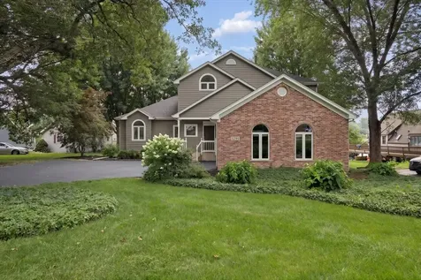 1291 Holiday Drive Lake Holiday IL 60548