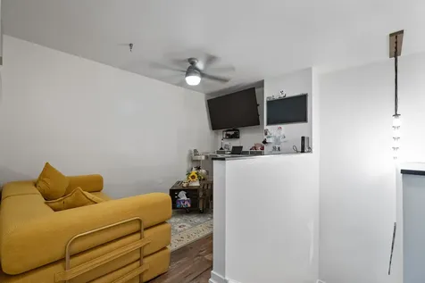 1045 Silver Hill Circle Joliet IL 60432