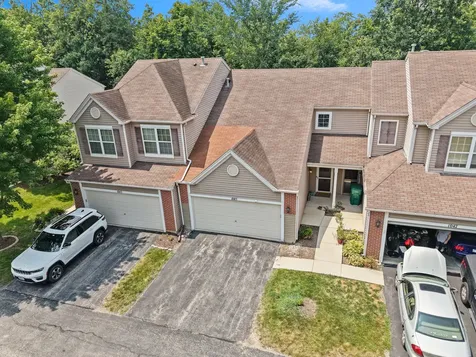 1045 Silver Hill Circle Joliet IL 60432