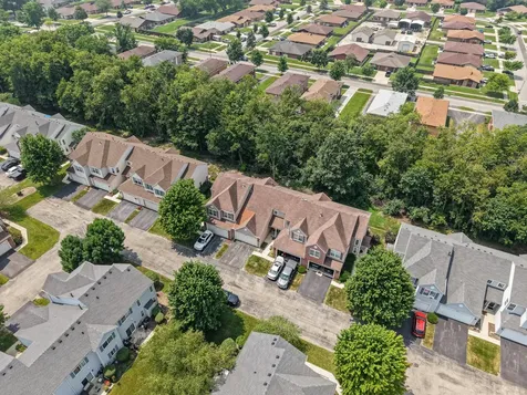1045 Silver Hill Circle Joliet IL 60432