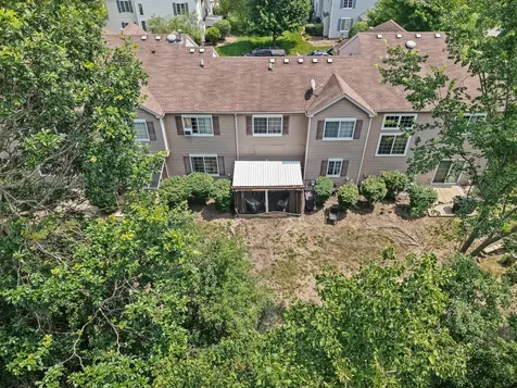 1045 Silver Hill Circle Joliet IL 60432