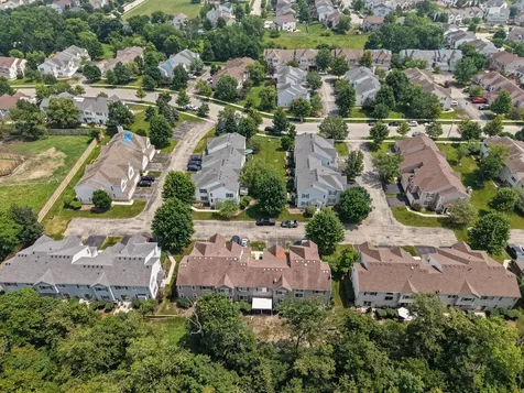 1045 Silver Hill Circle Joliet IL 60432