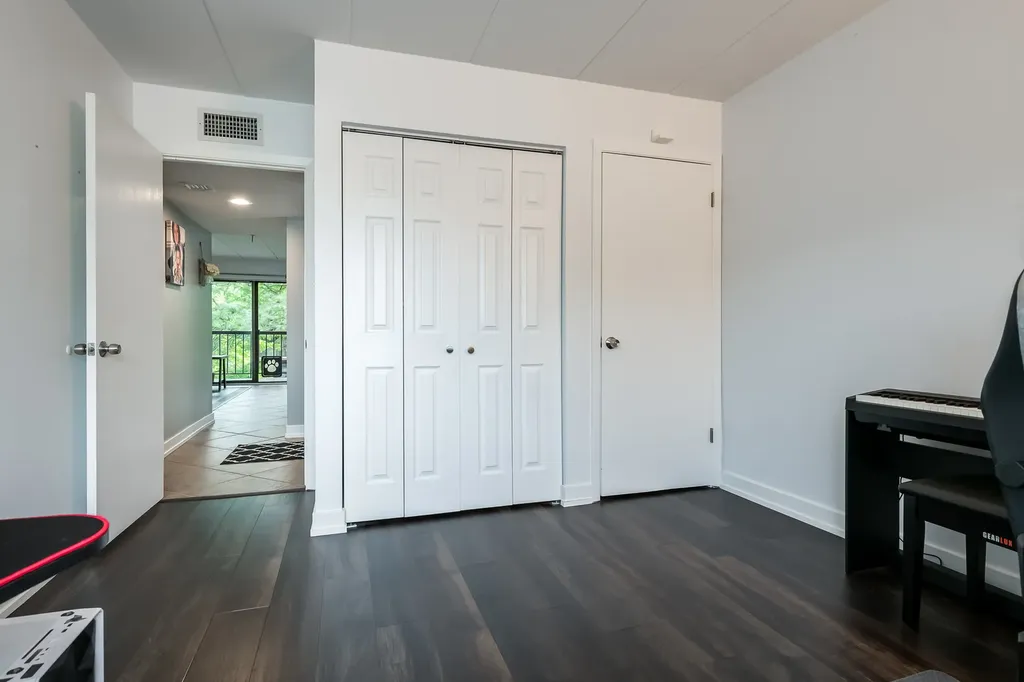 151 East Janata Boulevard Lombard IL 60148