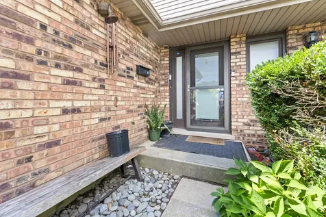 6815 Brementowne Drive Tinley Park IL 60477