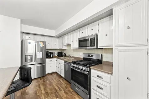 6815 Brementowne Drive Tinley Park IL 60477
