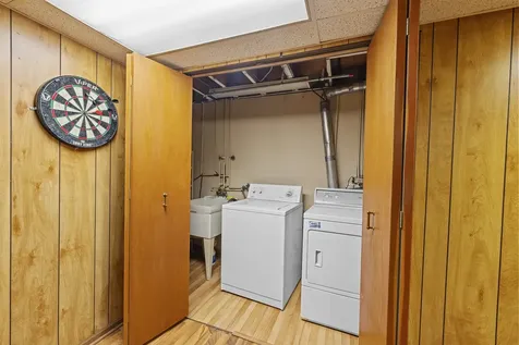 6815 Brementowne Drive Tinley Park IL 60477