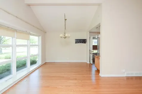 8117 Central Avenue Morton Grove IL 60053
